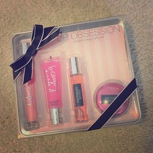 NWT Victoria’s Secret Lip Obsession Kit